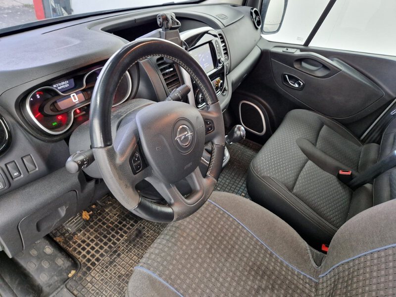 Fahrzeugabbildung Vivaro B Kasten 1.6 CDTI Biturbo L2H1 2.9t AHK Bild 31 von 33
