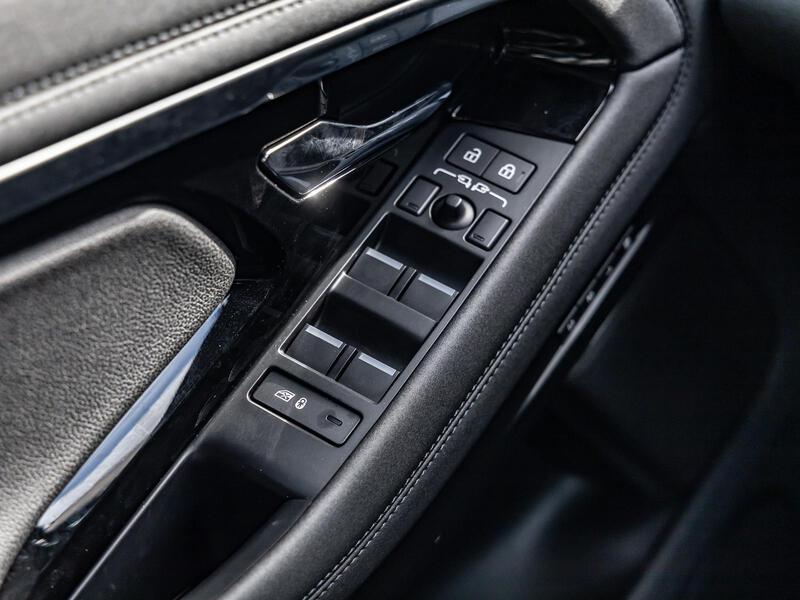 Fahrzeugabbildung Range Rover Evoque WINTER PAKET NAVI Bild 11 von 18