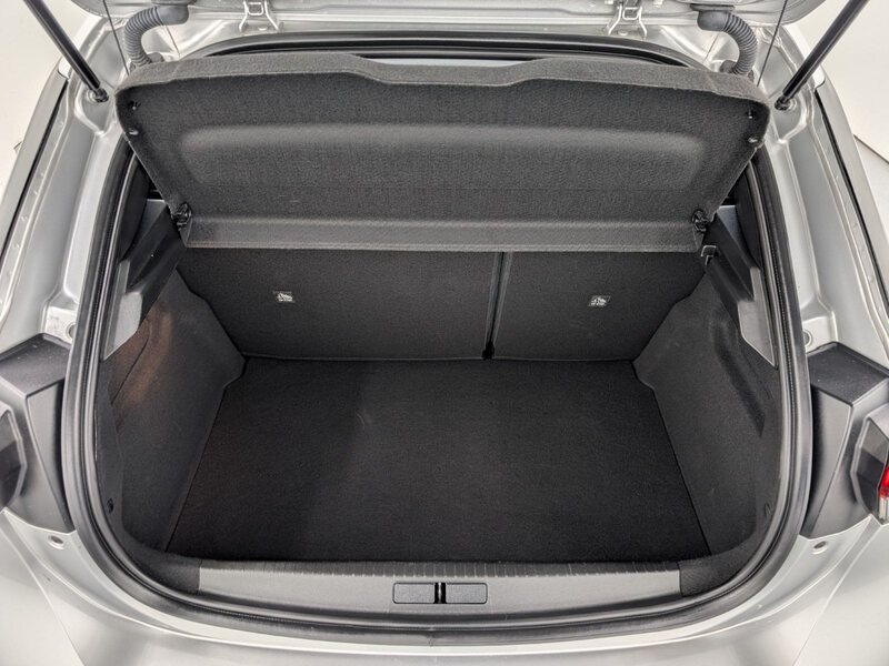 Fahrzeugabbildung Corsa 1.2 Turbo GS Automatik Kamera Klima Bild 9 von 32
