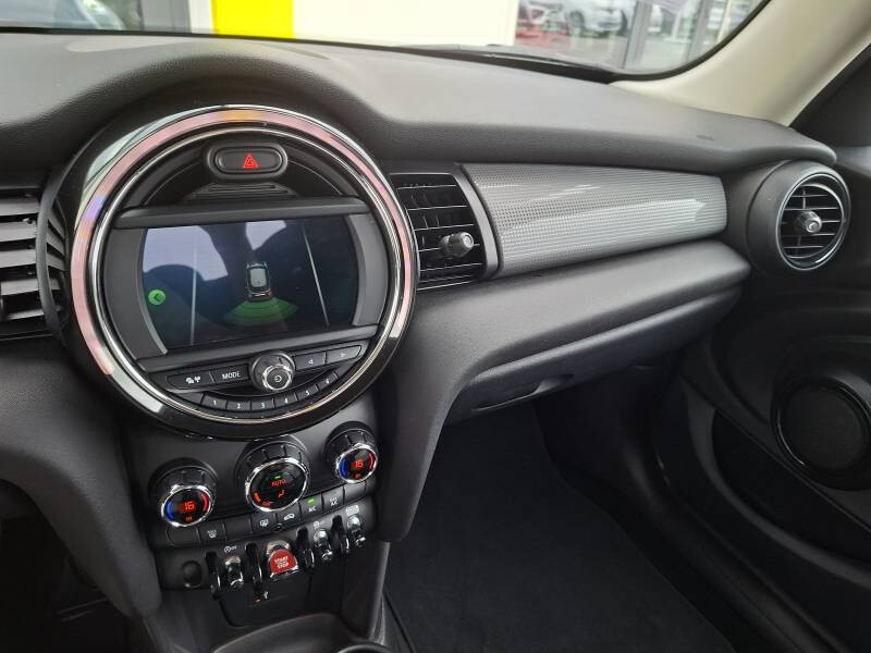 Mini F55 LCI
