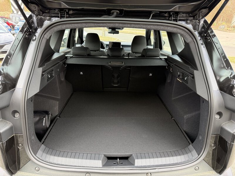 Fahrzeugabbildung Bigster Expression HYBRID 155 Bild 6 von 20