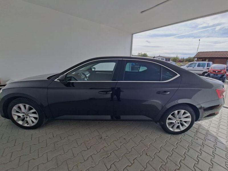 SKODA Superb 2020 — imagine 29