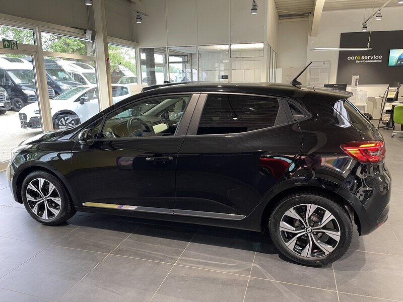 Fahrzeugabbildung Clio EVOLUTION TCe 90 PS X-tronic Bild 26 von 48