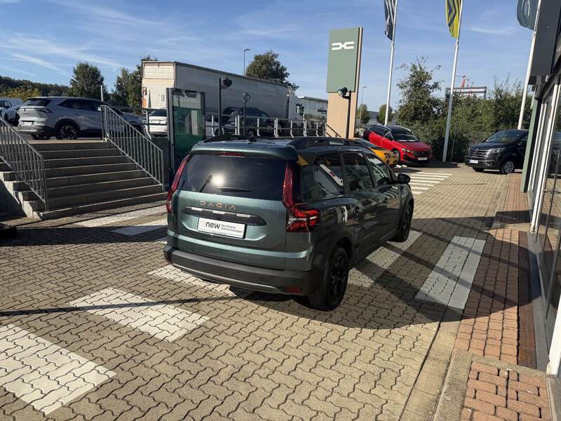 Fahrzeugabbildung Jogger Extreme+ TCe 100 ECO-G 7-Sitzer Bild 6 von 41