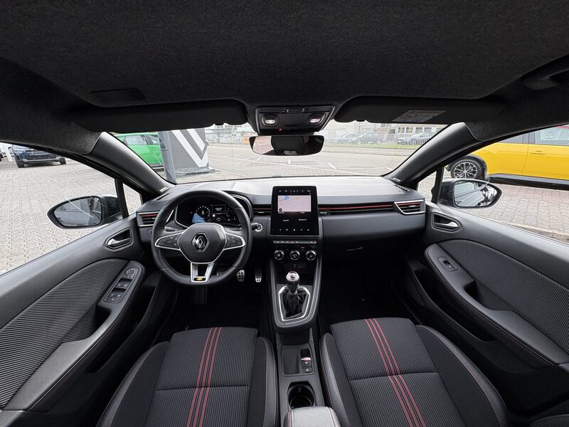 Fahrzeugabbildung Clio V 1.3 TCe 140 R.S. Line GPF Bild 14 von 18
