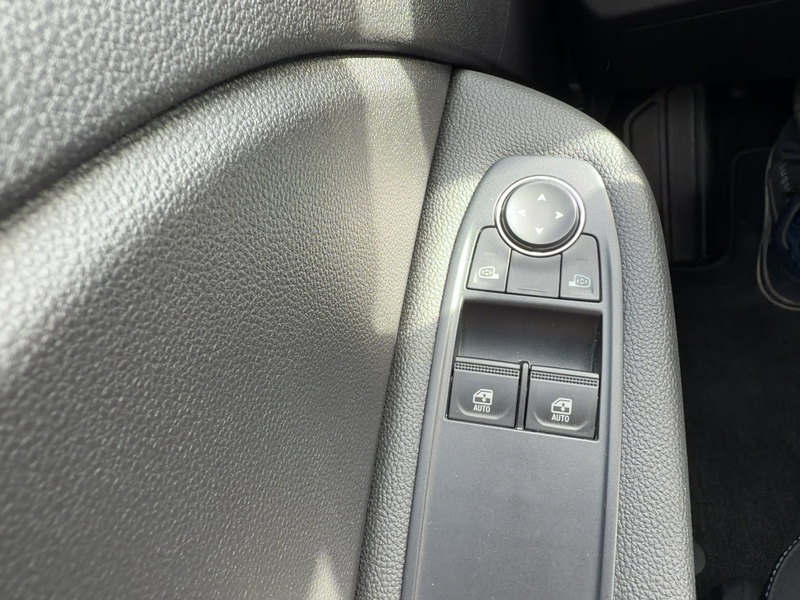 Fahrzeugabbildung Clio ABS ESP SERVO Bild 20 von 21