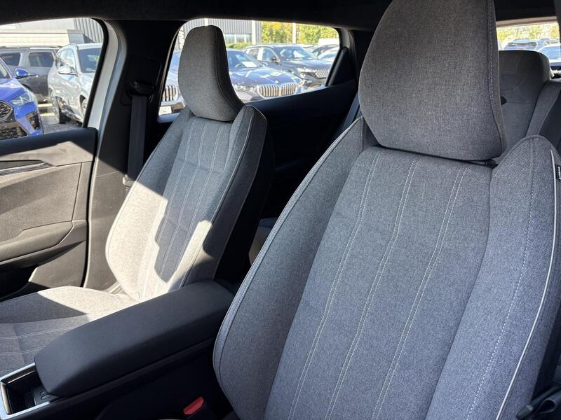 Fahrzeugabbildung Scenic E-TECH 100% ele Evolution 170 Comfort Range h Bild 9 von 14