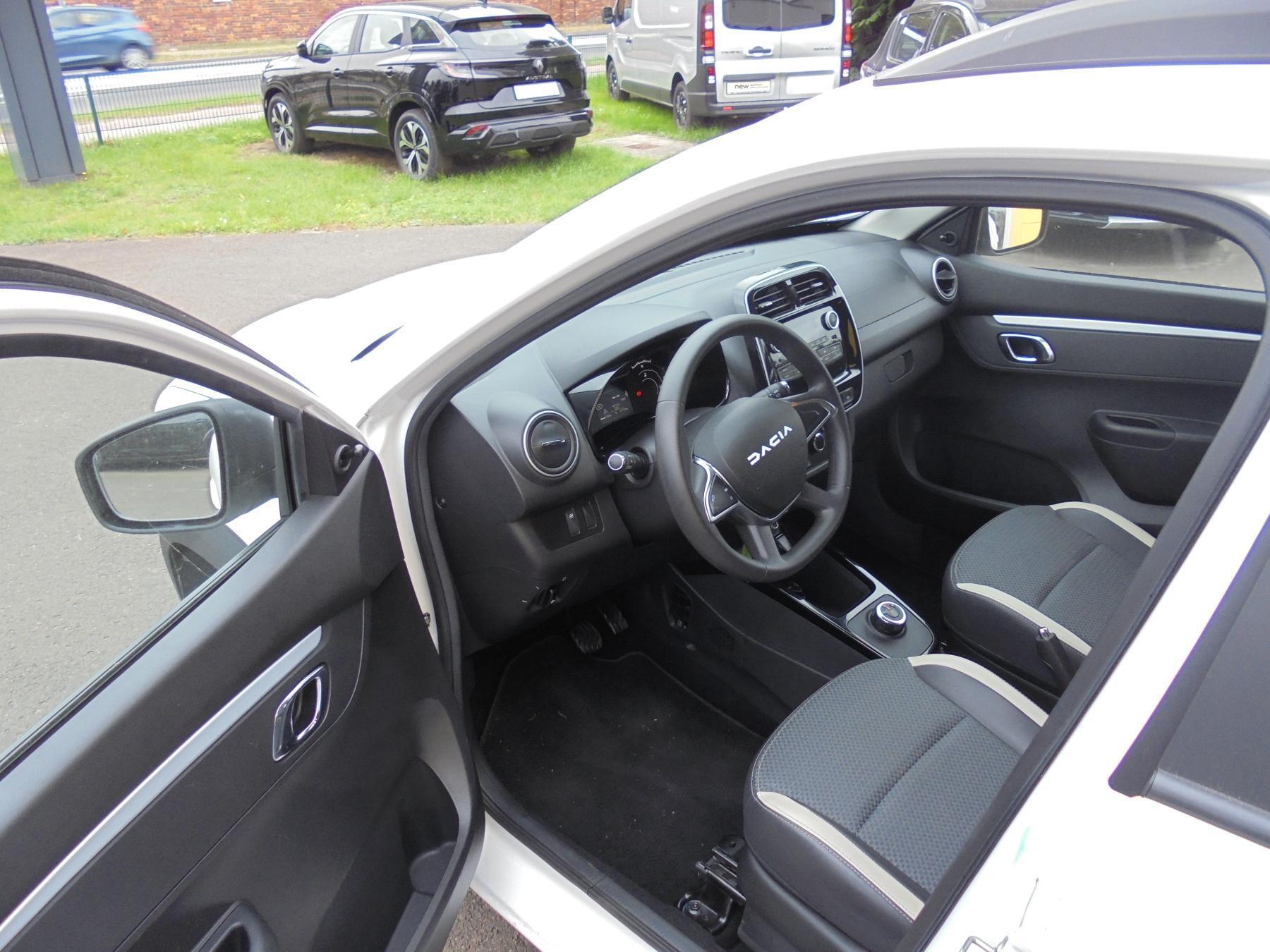 Dacia Spring – Bild 11