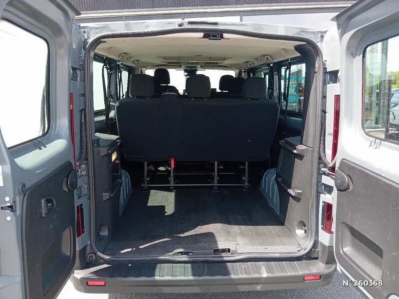 Renault Trafic Combi