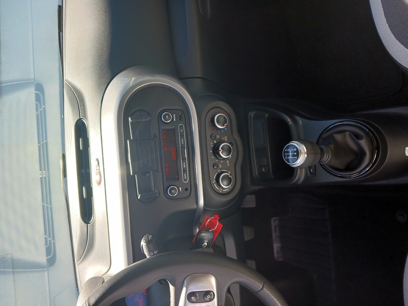 Fahrzeugabbildung Twingo ZEN SCe 65 Start&Stop MT  Bild 26 von 27