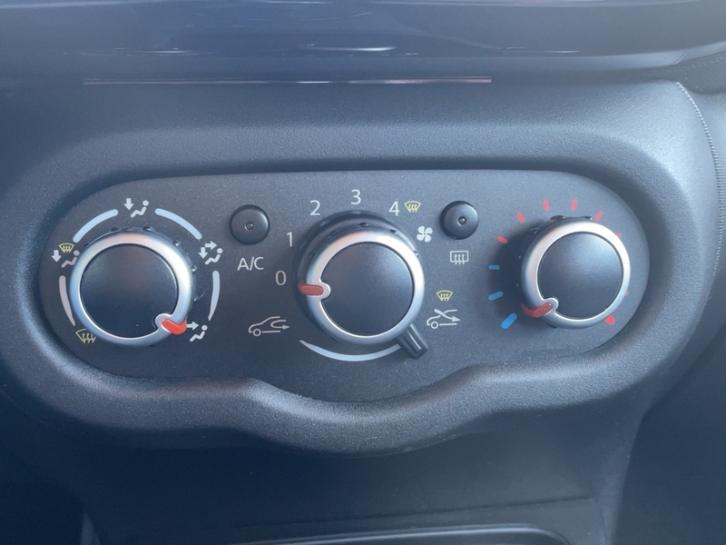 Fahrzeugabbildung Twingo 1.0 SCe 65 Limited Bild 12 von 15