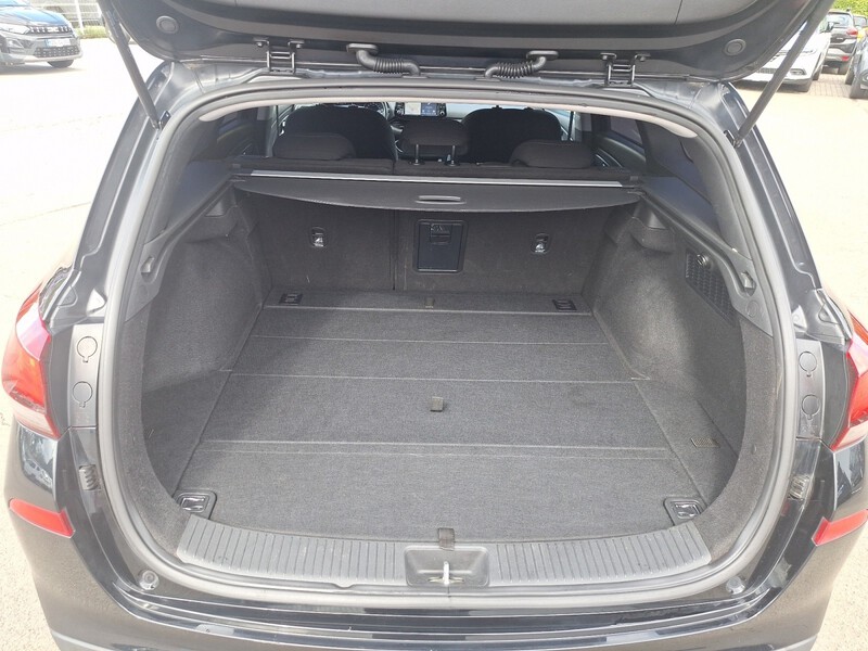 Fahrzeugabbildung i30 CW 1.4 T-GDI Trend Bild 6 von 16
