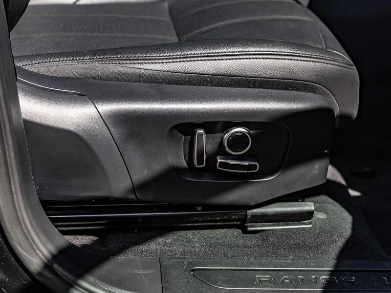 Fahrzeugabbildung Range Rover Evoque BLACK PACK NAVI Bild 13 von 15