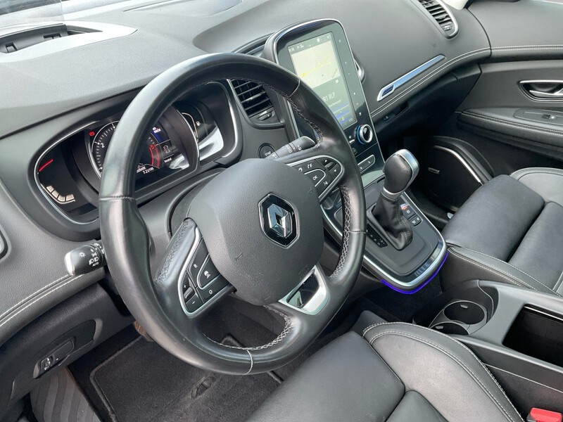 Fahrzeugabbildung Grand Scenic Scenic IV 1.7 BLUE dCi 150 Grand BOSE Bild 13 von 17