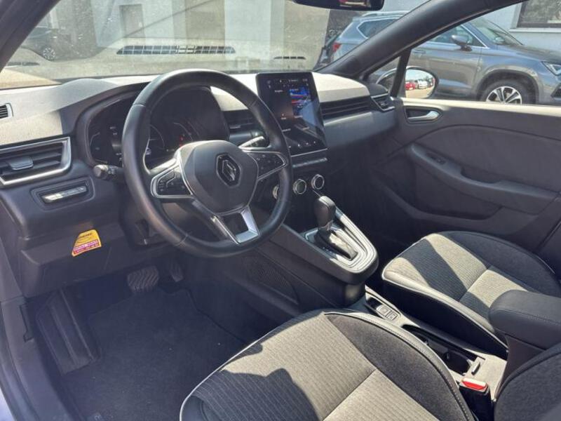 Fahrzeugabbildung Clio Intens Bild 10 von 15