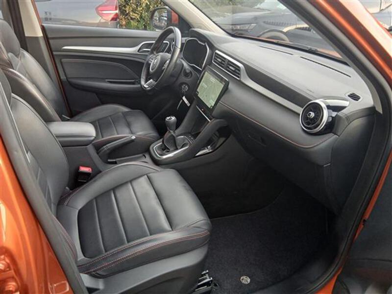 MG ZS