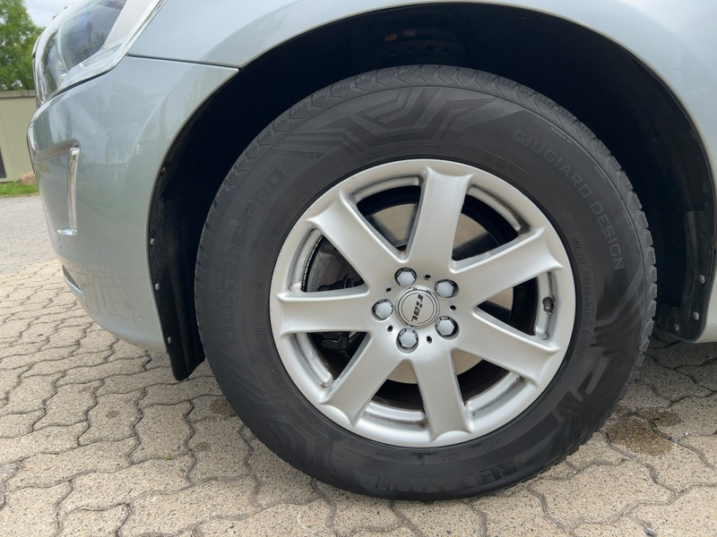 Fahrzeugabbildung XC60  *Pano,Klima,PDC,SHZ* Bild 7 von 15