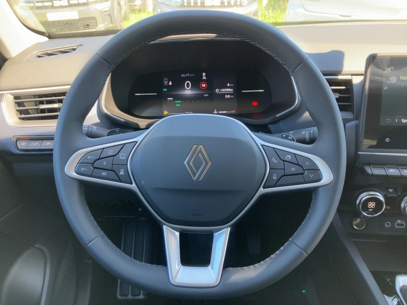 Fahrzeugabbildung Arkana AUTOMATIK Bild 10 von 20