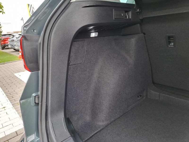 Fahrzeugabbildung Ateca FR 1.5 TSI ACT 110 kW (150 PS) 7-Gang DSG Bild 12 von 48