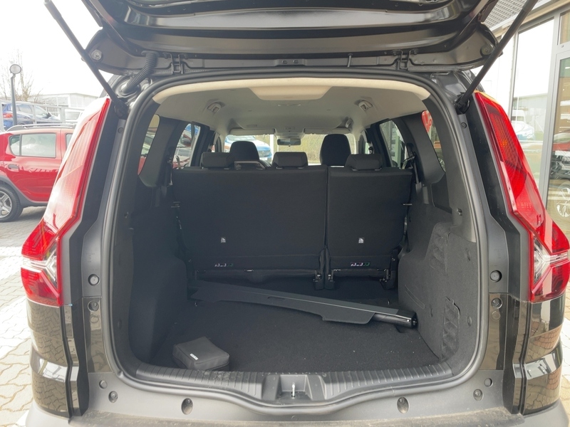 Fahrzeugabbildung Jogger +Klimaautomatik+Kamera+ Bild 15 von 49