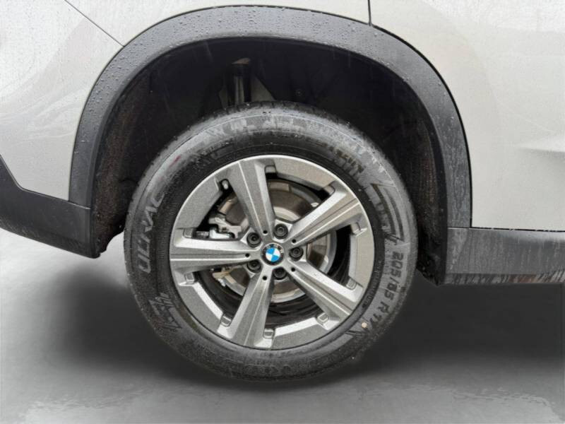 BMW X1 U11