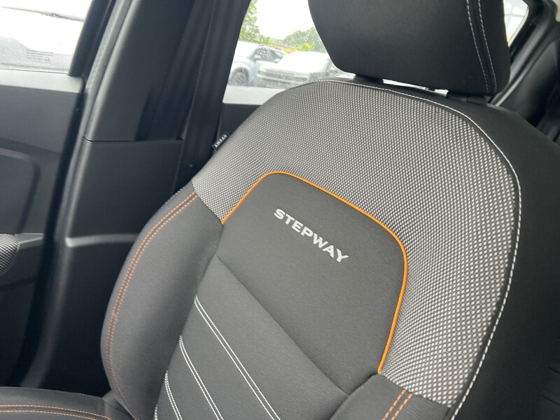 Fahrzeugabbildung Sandero III 1.0 TCe 90 Stepway Comfort SH  Bild 16 von 20