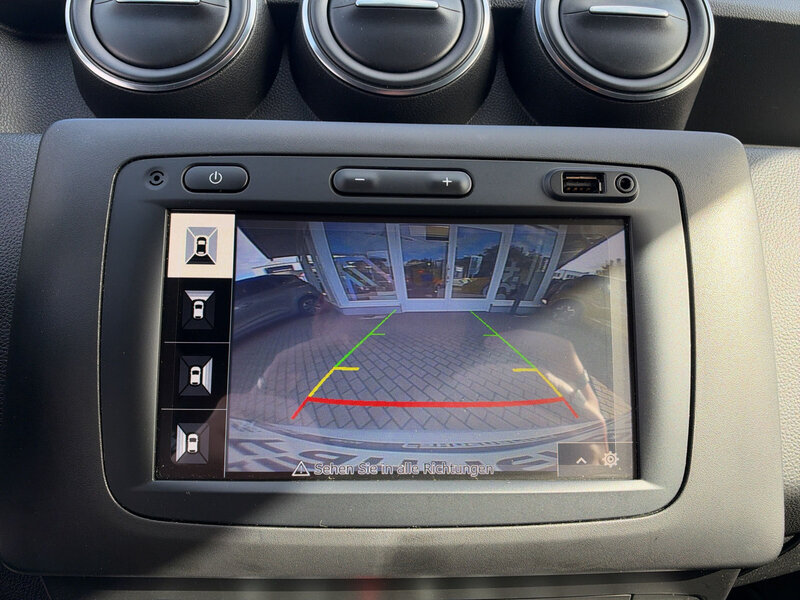 Fahrzeugabbildung Duster 360° Navi Tempomat Bild 16 von 20