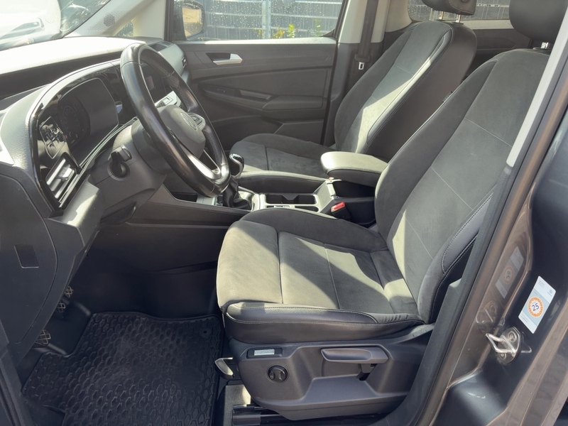 Fahrzeugabbildung Caddy |AHZV|NAVI|PDC| Bild 8 von 20