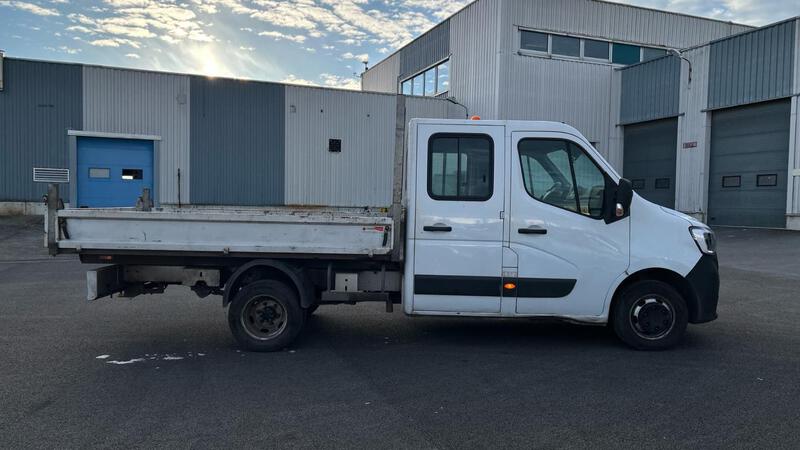 Renault Master Chassis Double Cabine