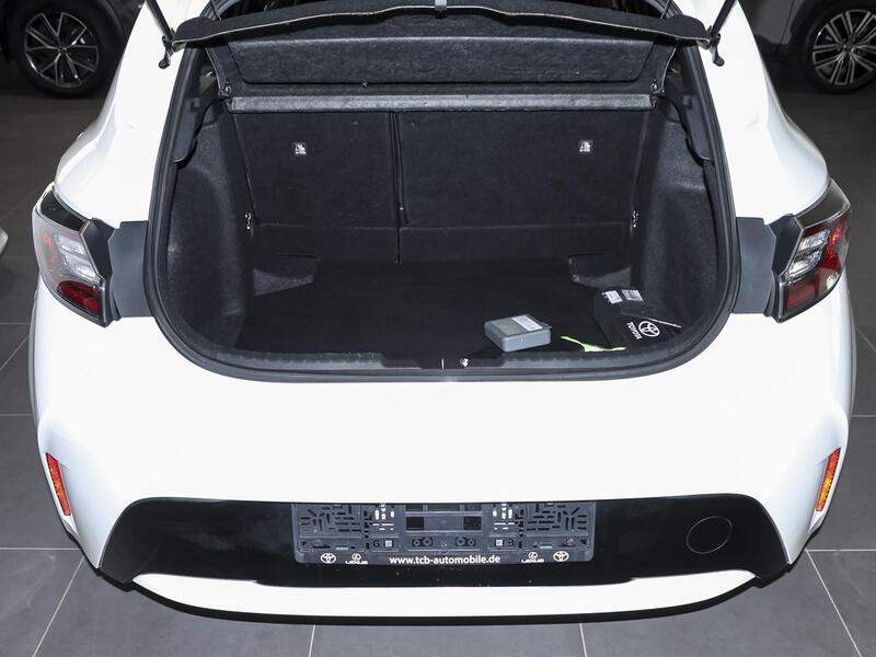 Fahrzeugabbildung Corolla KLIMA Carplay ACC Kamera Bild 10 von 15