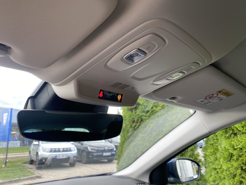 Fahrzeugabbildung Megane Grandtour INTENS E-TECH PLUG-IN 160 Bild 18 von 19
