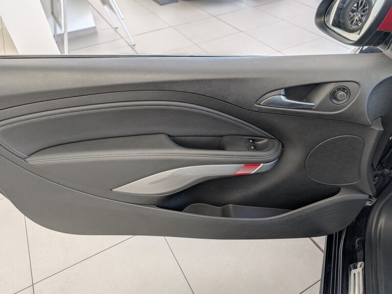 Fahrzeugabbildung Adam lasdach Bild 27 von 29