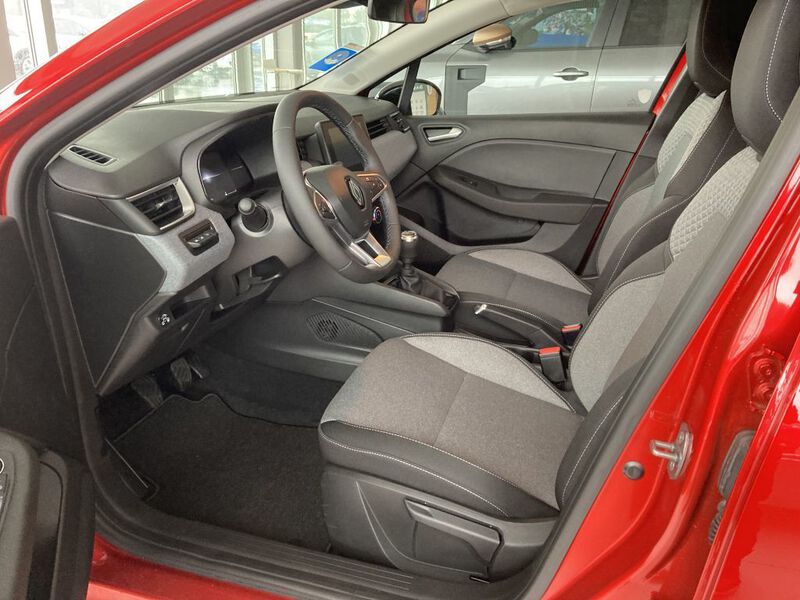 Fahrzeugabbildung Clio EVOLUTION TCe 100 LPG Bild 6 von 11
