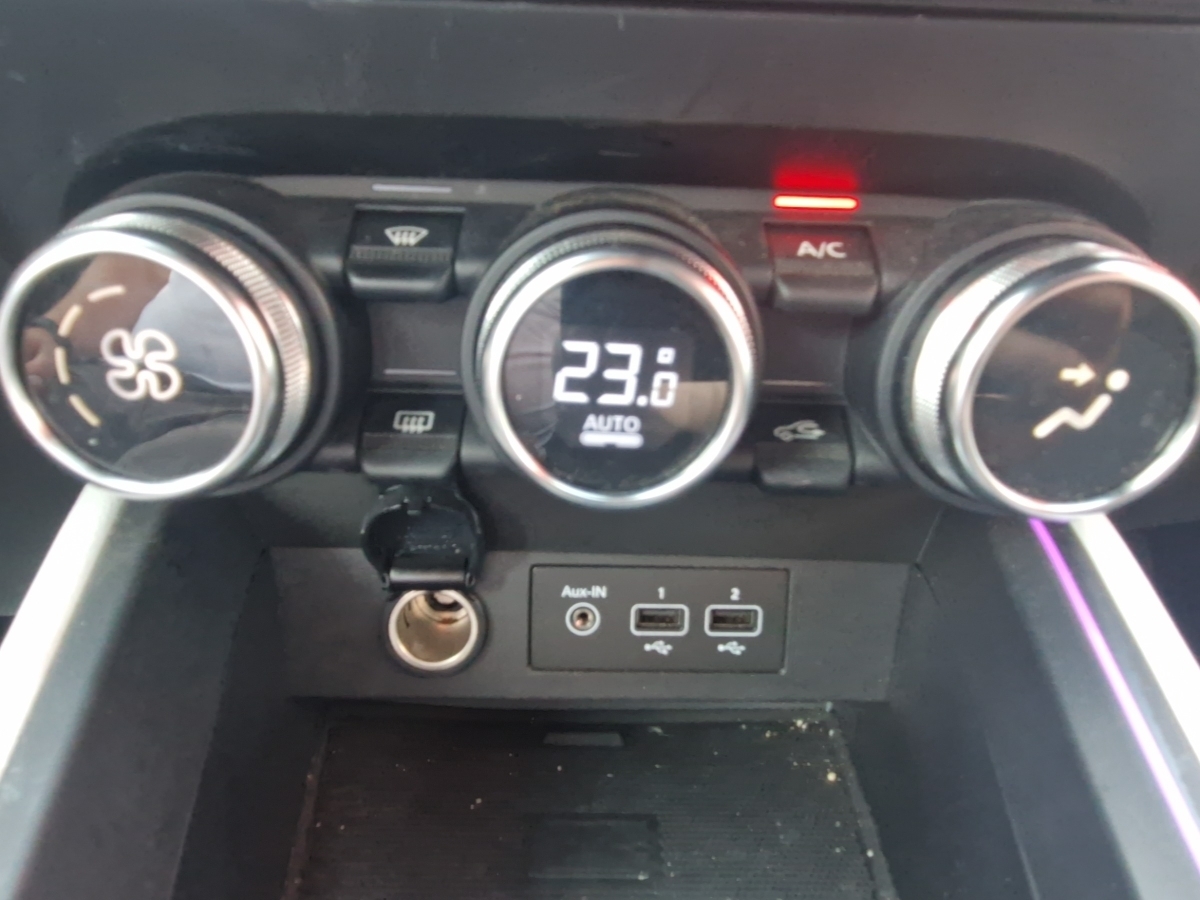 Renault Clio – Bild 17