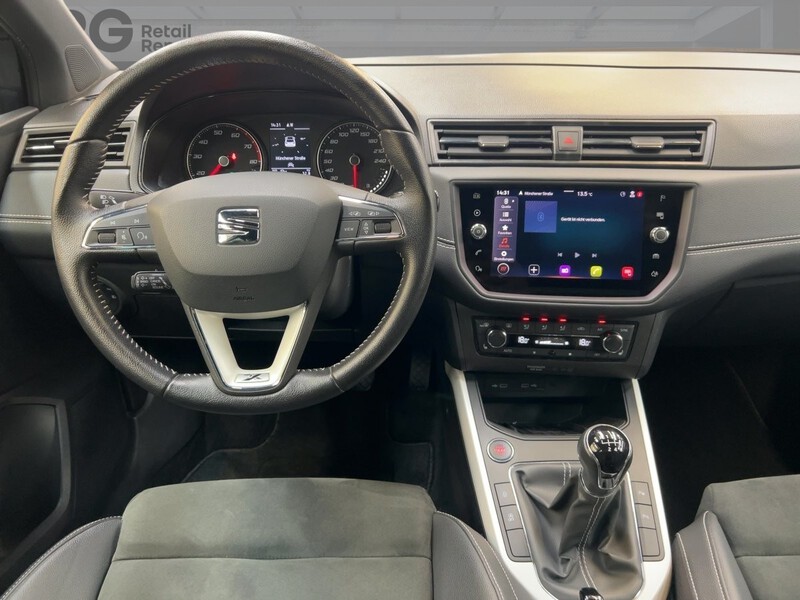 Seat Arona