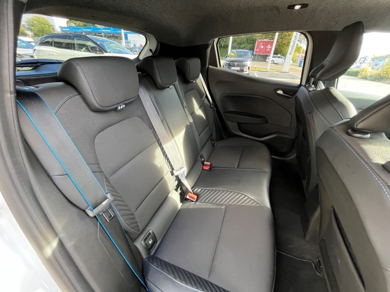 Fahrzeugabbildung Clio +Tempomat+Sitzheizung+ Bild 13 von 44