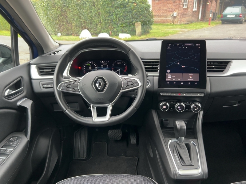 Fahrzeugabbildung Captur TCe 140 EDC Mild-Hybrid Techno *Automatik* Bild 9 von 15