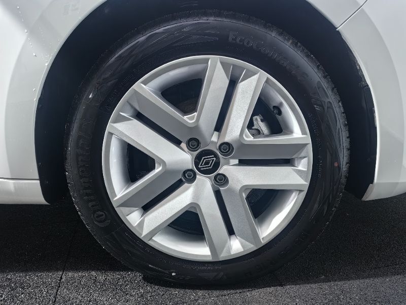 RENAULT Clio 2025 — imagine 8
