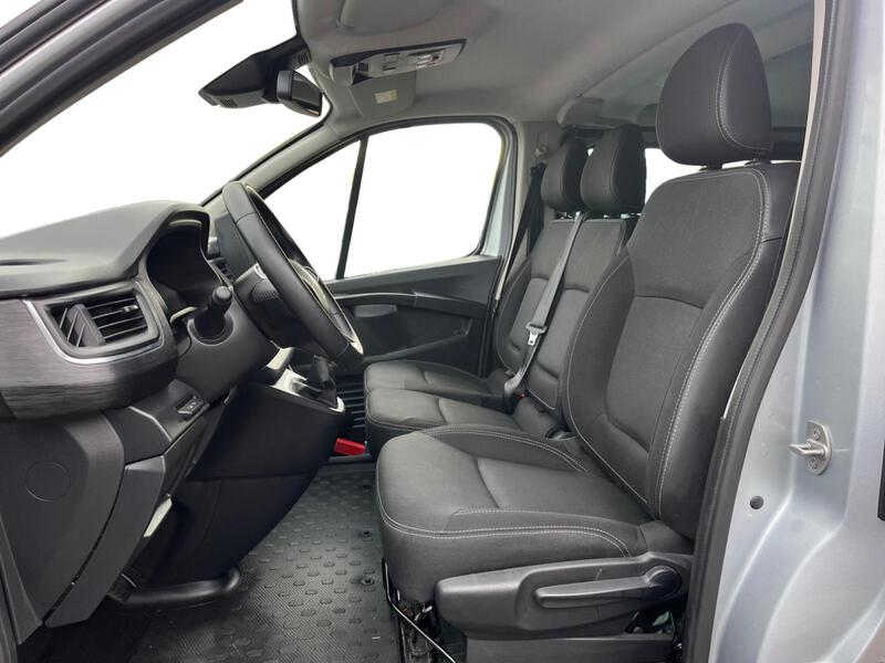 Renault Trafic Combi