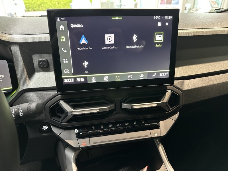 Fahrzeugabbildung Bigster Journey HYBRID 155 Bild 44 von 50