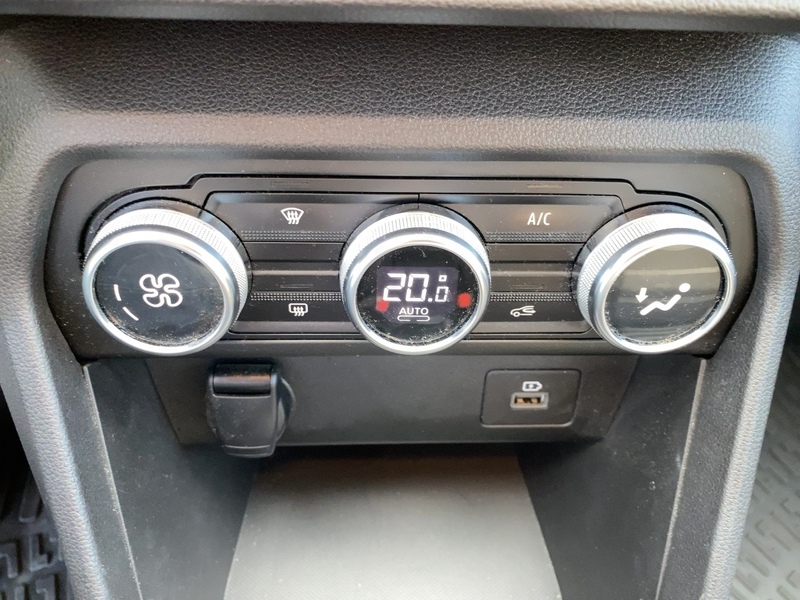 Fahrzeugabbildung Sandero ABS Fahrerairbag ESP Bild 17 von 20