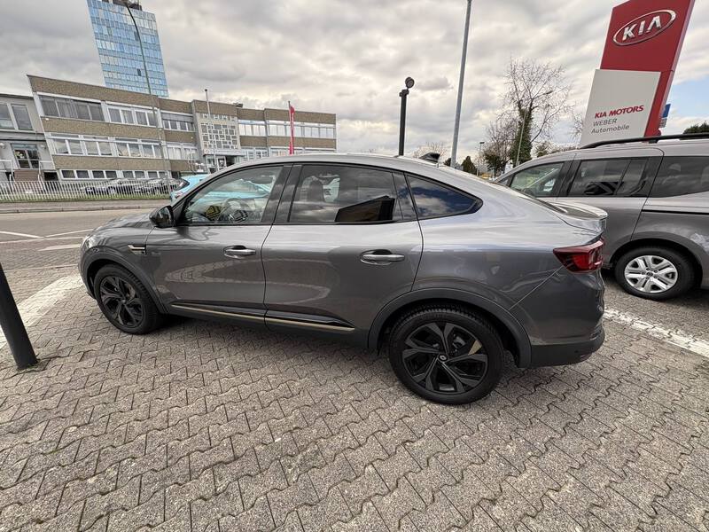 Fahrzeugabbildung Arkana E-Tech Hybrid TCe 145 Engineered Bild 7 von 18