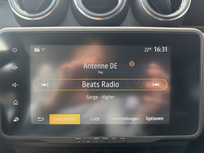 Fahrzeugabbildung Duster ++Klima++Navi++GJR Bild 27 von 43