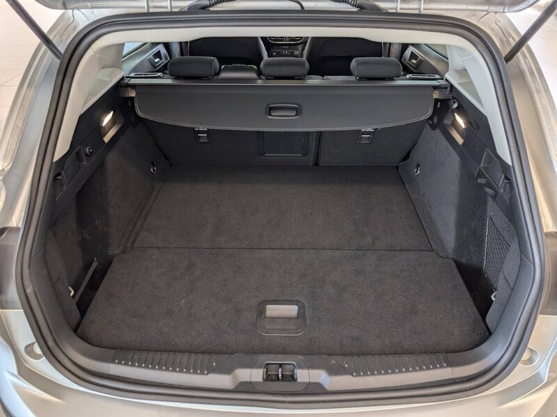 Fahrzeugabbildung Focus Turnier 1.5 EcoBlue Active X AHK B&O ACC Bild 10 von 43