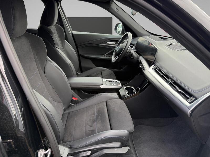 BMW X1 U11