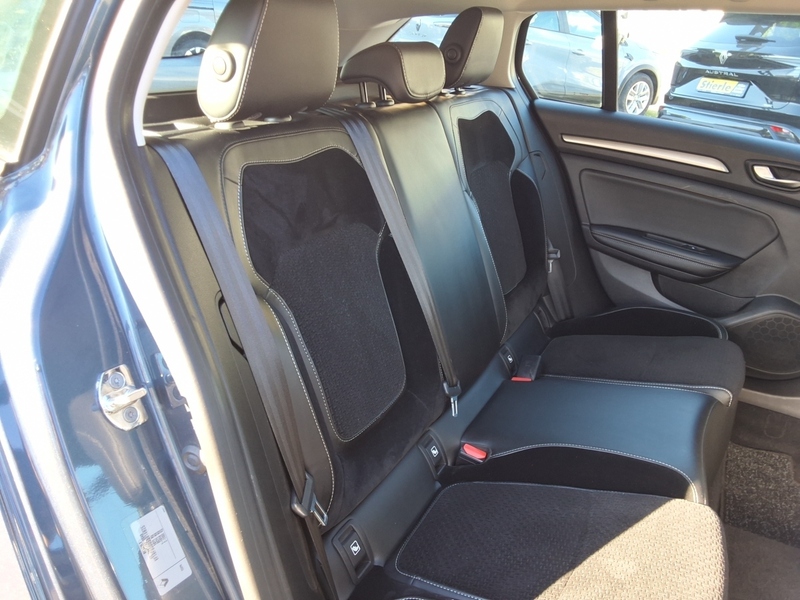 Fahrzeugabbildung Megane ENERGY TCE 130/CARPLAY/PDC/KLIMA Bild 12 von 16