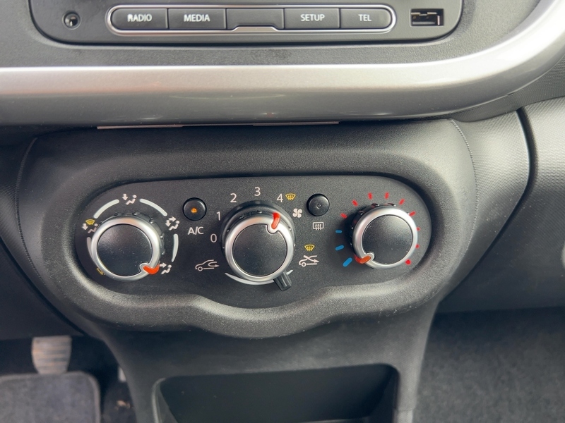 Fahrzeugabbildung Twingo 1.0 SCe 70 Limited Bild 12 von 15