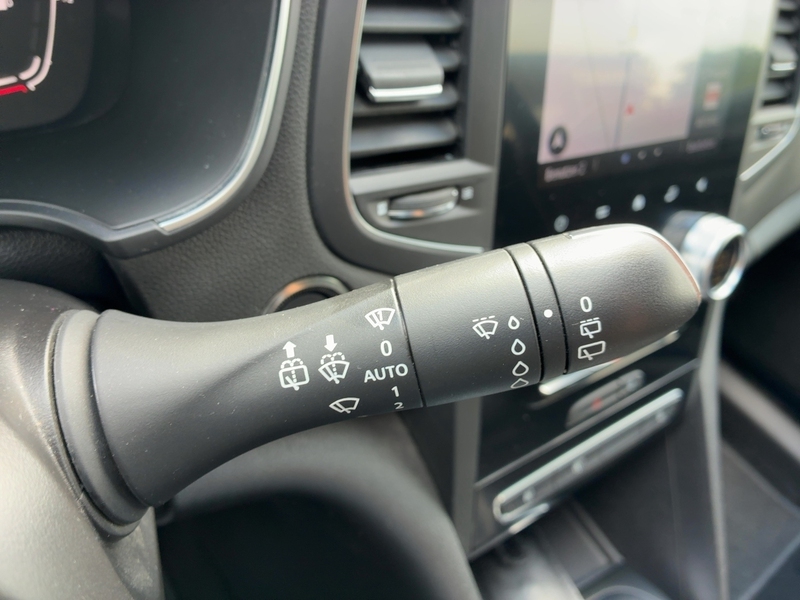 Fahrzeugabbildung Megane ++Navi++ Bild 30 von 50