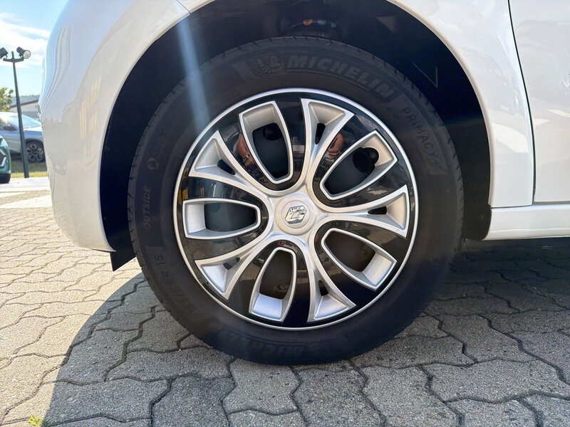 Fahrzeugabbildung Twingo Equilibre SCe 65 Start & Stop Bild 12 von 12