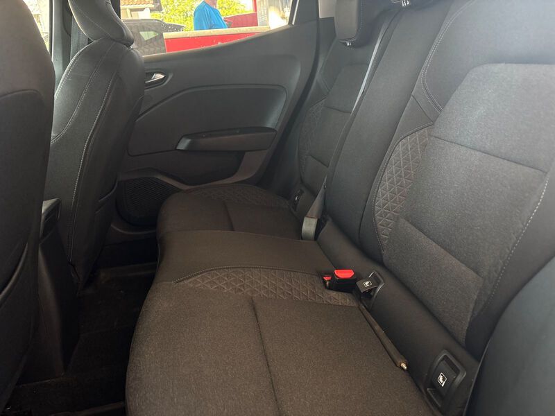 Fahrzeugabbildung Clio CLIO V EXPERIENCE TCe 90 Bild 7 von 10